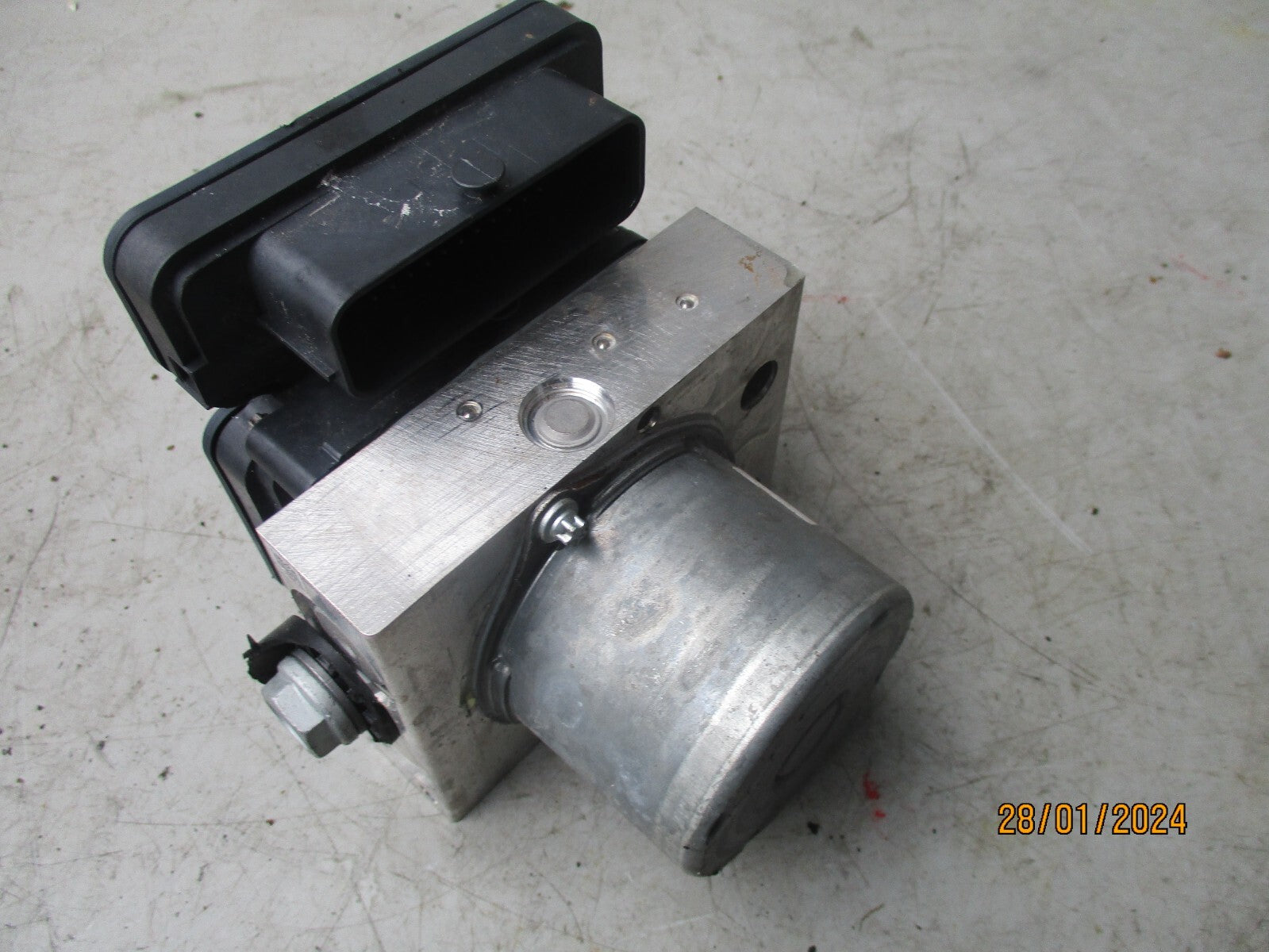 MERCEDES BENZ SPRINTER W907 2023 ABS PUMP MODULATOR A9079007406