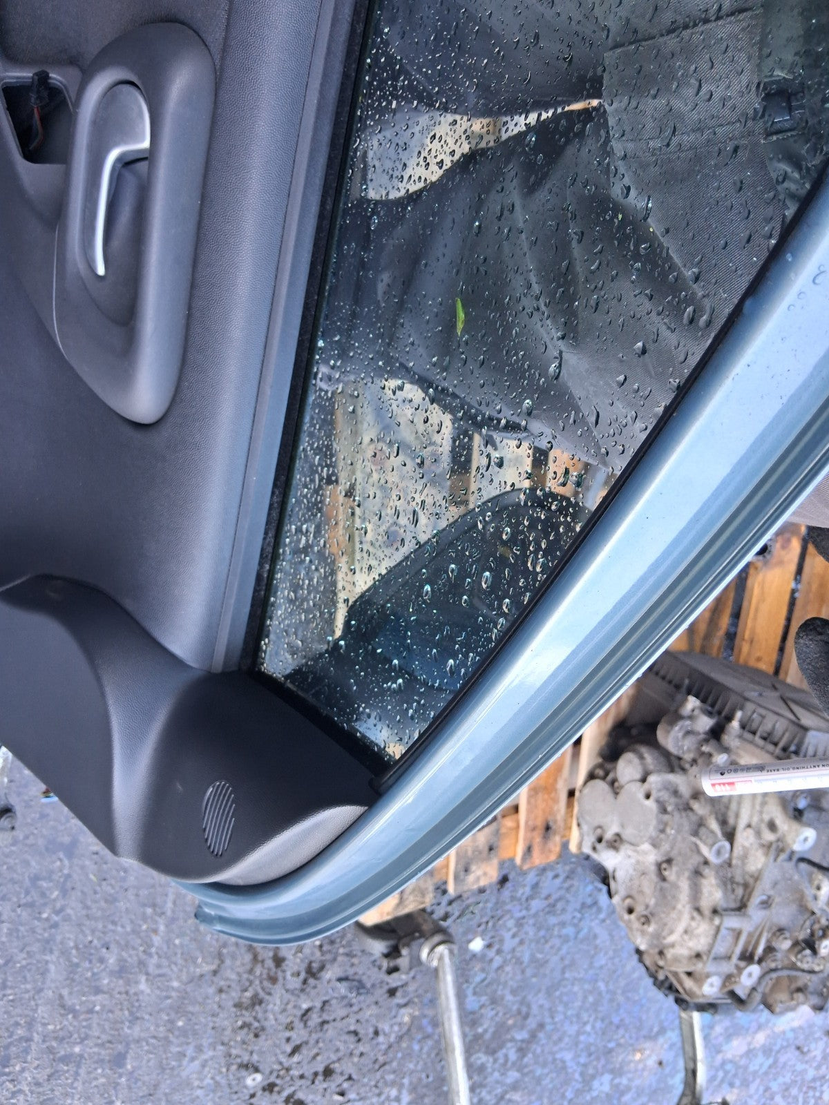 2006 VAUXHALL CORSA C NSF PASSENGER SIDE FRONT LEFT COMPLETE DOOR BLUE