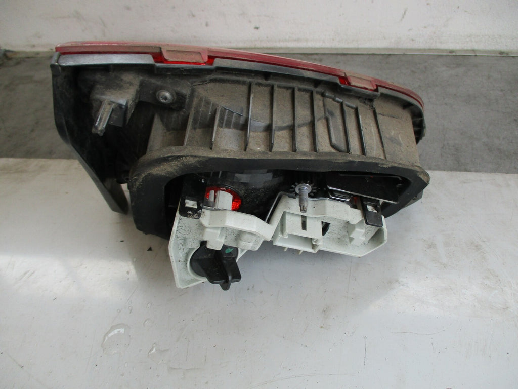 VW VOLKSWAGEN GOLF MK7 5G OSR DRIVER  SIDE INNER REAR LIGHT 5G0945094AD
