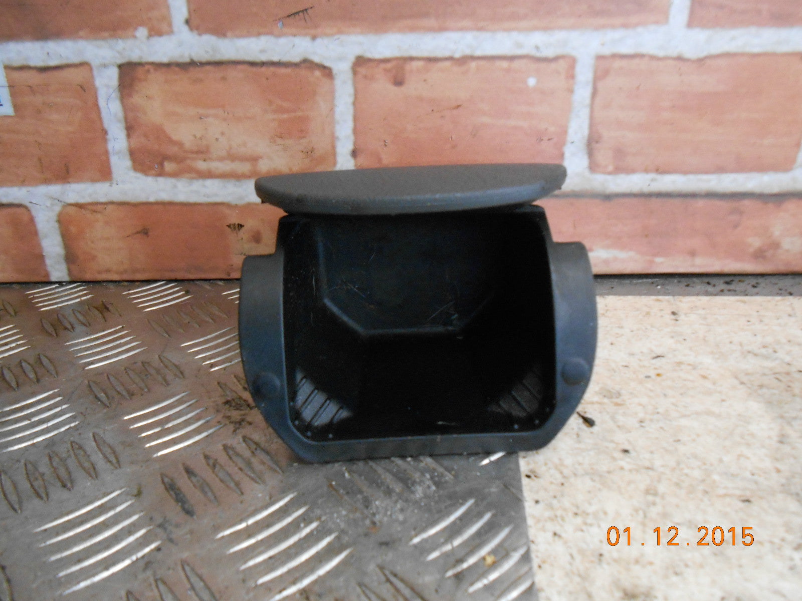 CITROEN C5 2005 INTERIOR LIGHT ASHTRAY STORAGE COMPARTMENT SUSPENSION SWITCH SET