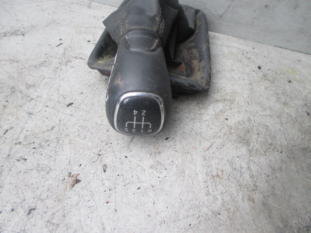 SKODA FABIA TYPE NJ 2020 5 SPEED MANUAL GEAR KNOB AND GAITER 6V0711113CJ