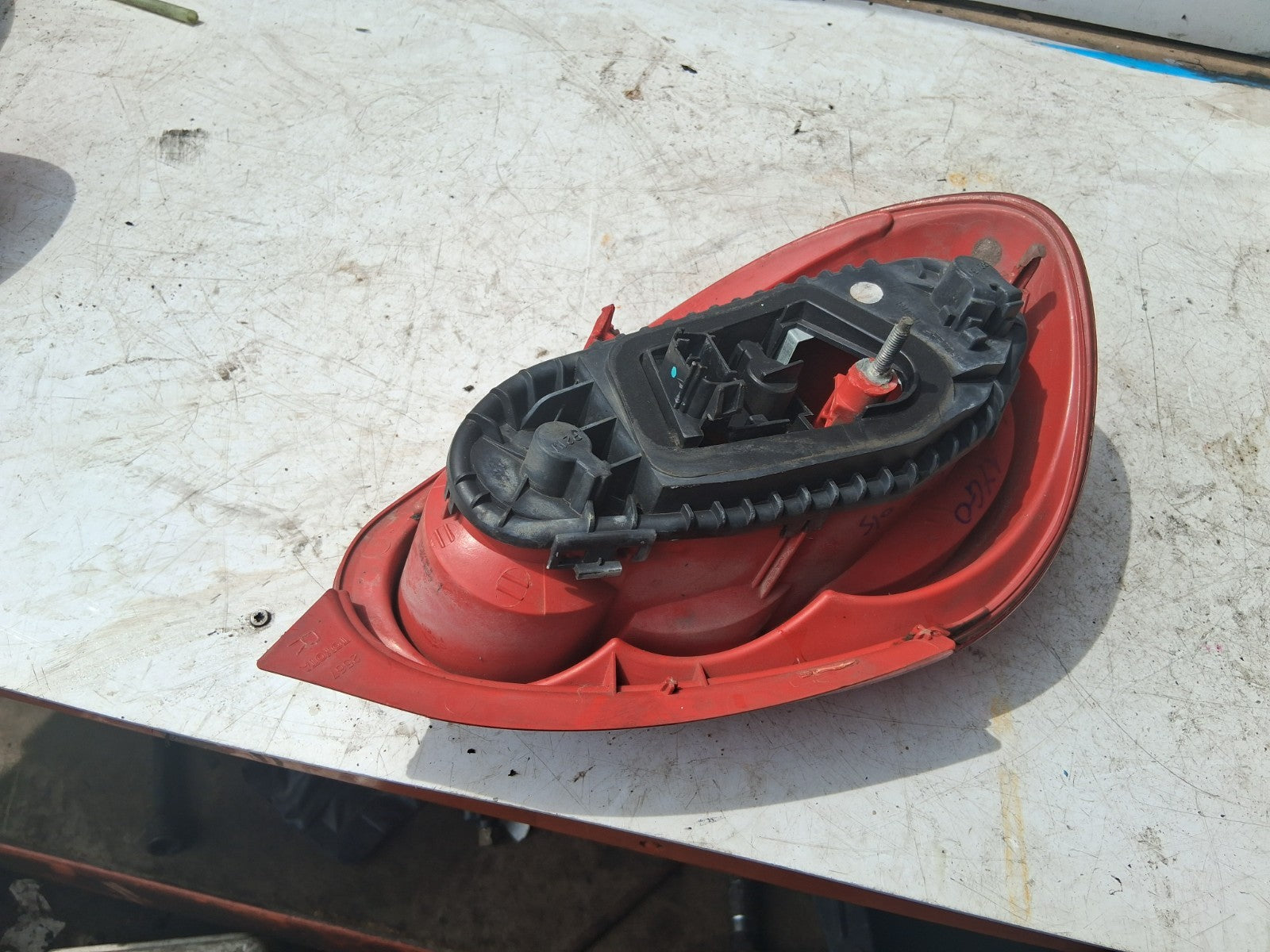 2008 TOYOTA AYGO MK1  OSR DRIVER SIDE REAR TAIL LIGHT LAMP 815500H010