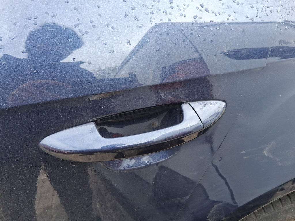 2014 VW VOLKSWAGEN PASSAT B7 SALOON NSR PASSENGER SIDE REAR LEFT DOOR HANDLE