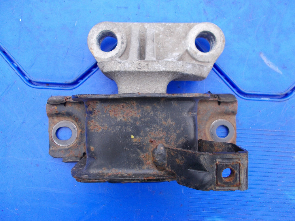 2009 VAUXHALL CORSA D PASSENGER ENGINE MOUNTING 13130745