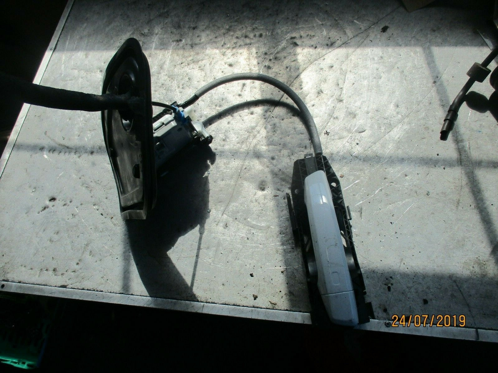 AUDI A3 8V (MK3) 1.6 TDI DRIVER OFF SIDE FRONT DOOR LOCK AND HANDLE 8X2 837 015B