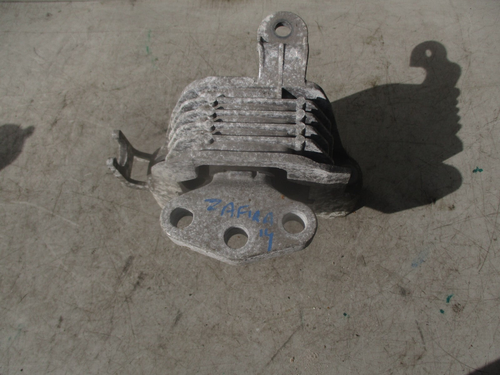 2014 VAUXHALL ZAFIRA C OSF DRIVER SIDE FRONT RIGHT ENGINE MOUNT 13248544