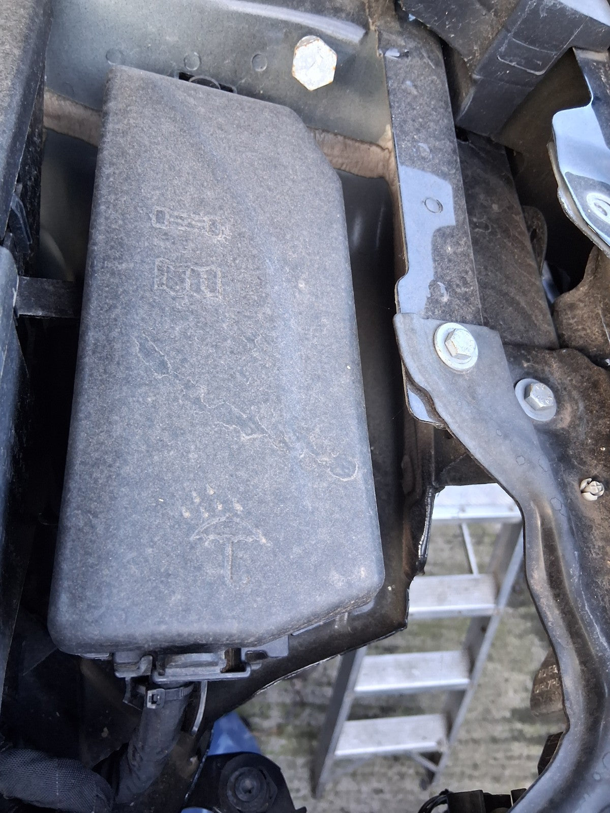 2023 SEAT IBIZA MK5 6F 1.0 PETROL FUSE BOX RELAY BOX