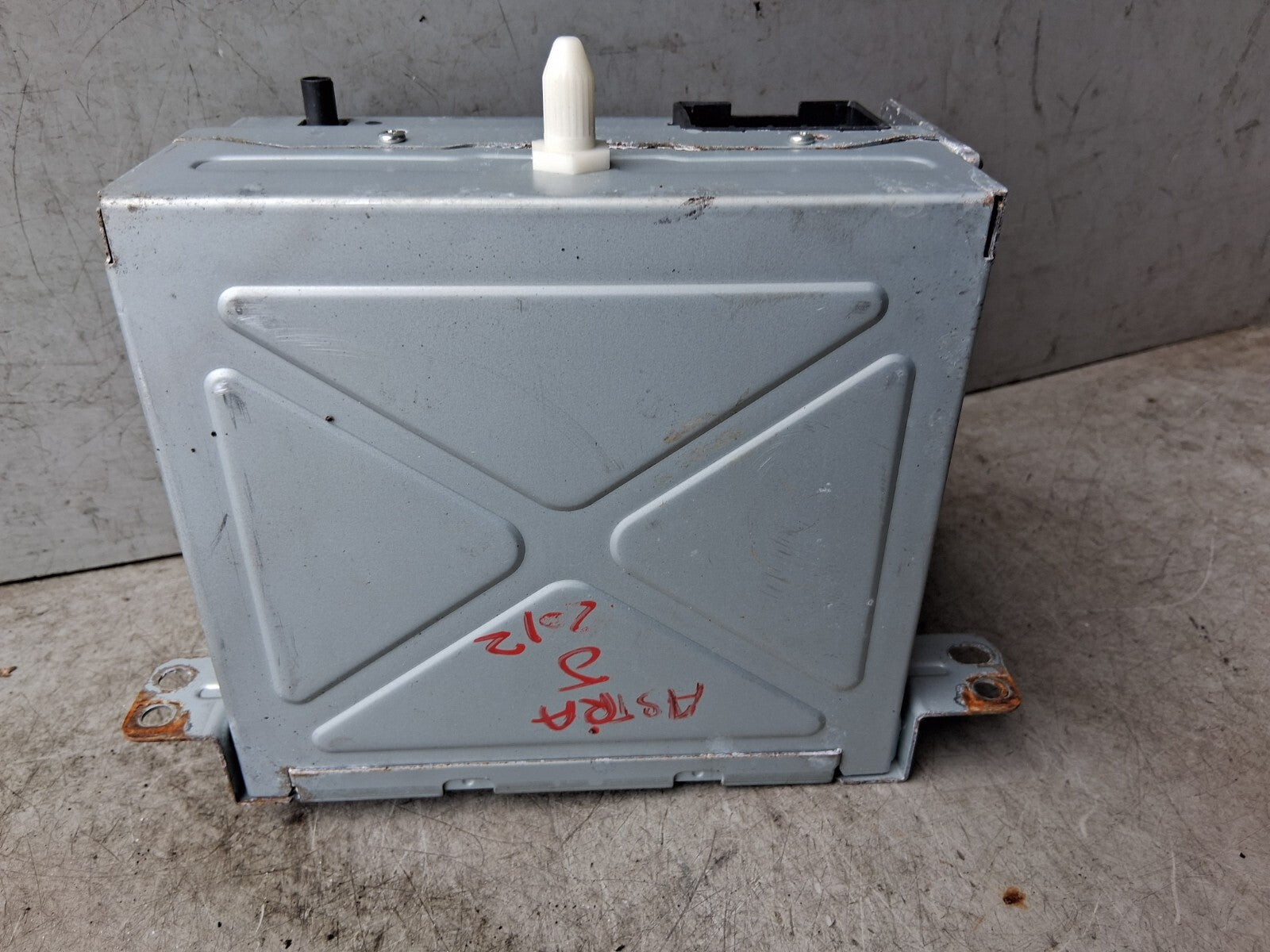 2012 VAUXHALL ASTRA J RADIO CD PLAYER HEAD UNIT 22800670