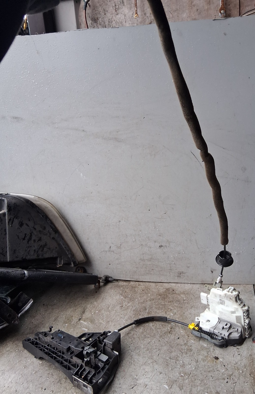 2015 AUDI A1 MK1 SIDE FRONT DOOR LOCK MECH MECHANISM JA6-8J2837015E