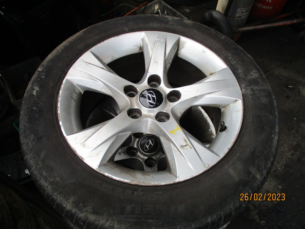 HYUNDAI I40 2012 16 INCH ALLOY WHEEL WITH TYRE 205/60R16 REF 1