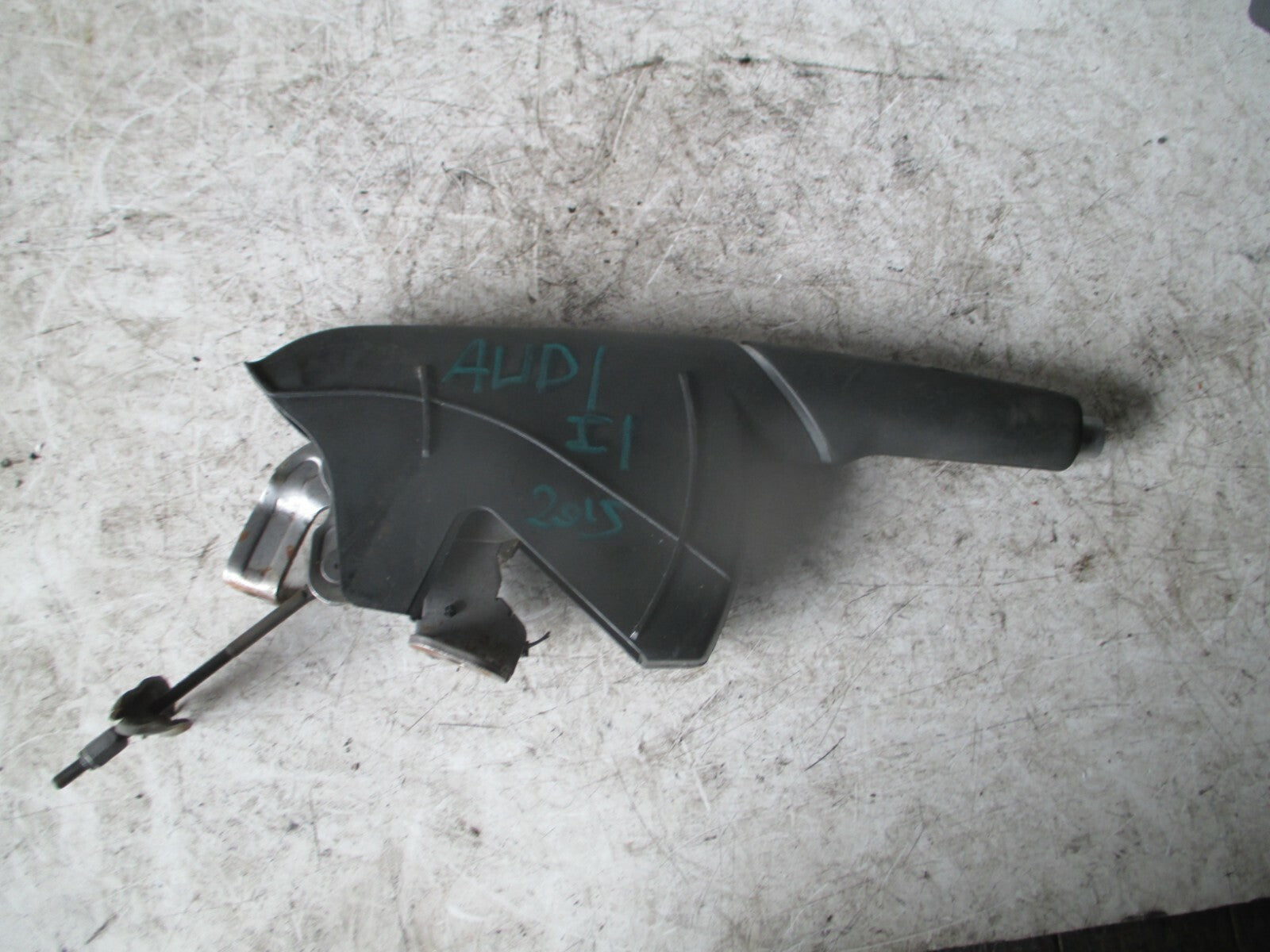 AUDI A1 2015 8X HANDBRAKE LEVER HANDLE