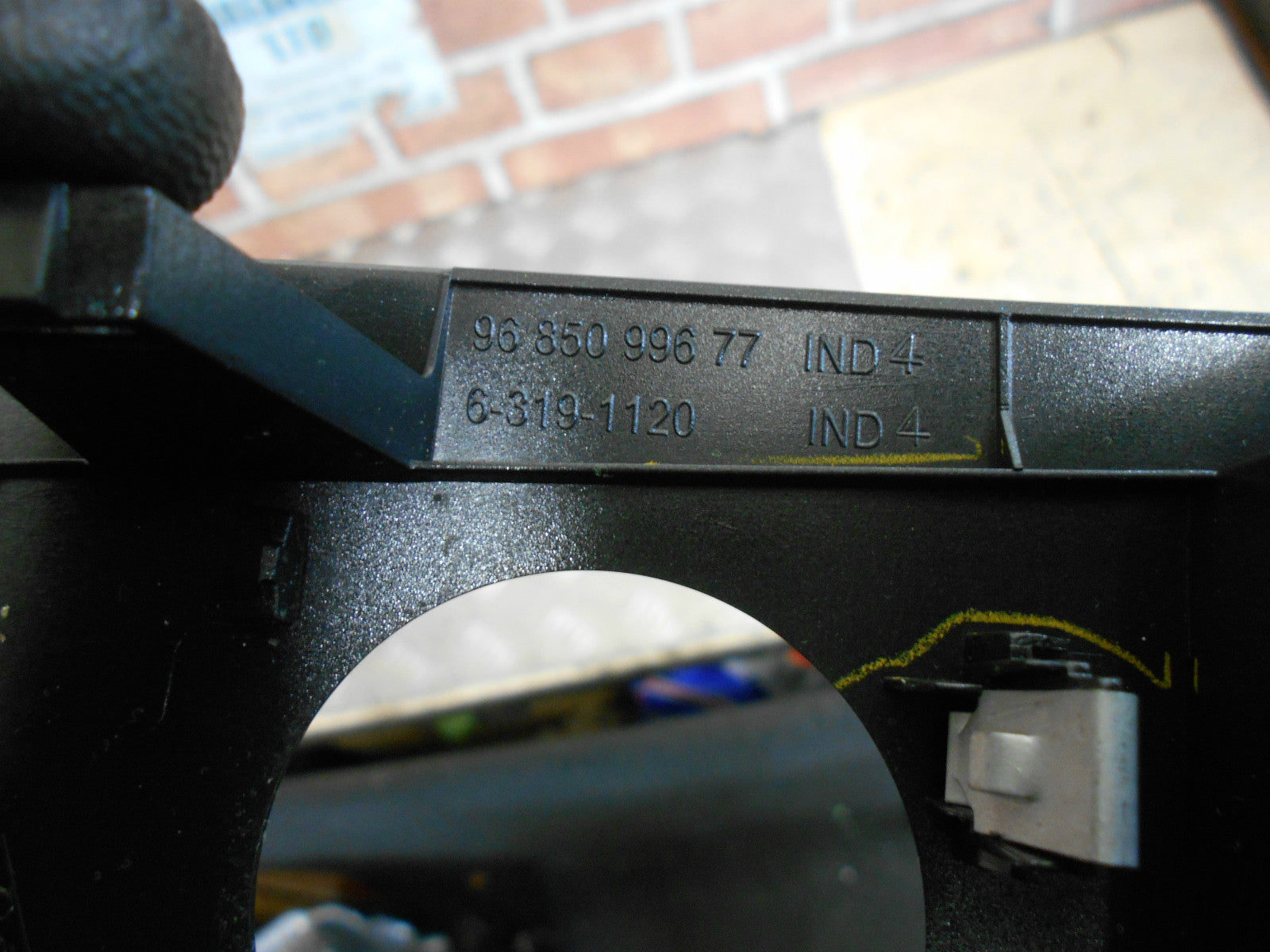 PEUGEOT 5008 2015 HEATER CONTROL PANEL TRIM PLASTIC SURROUND 9685099677