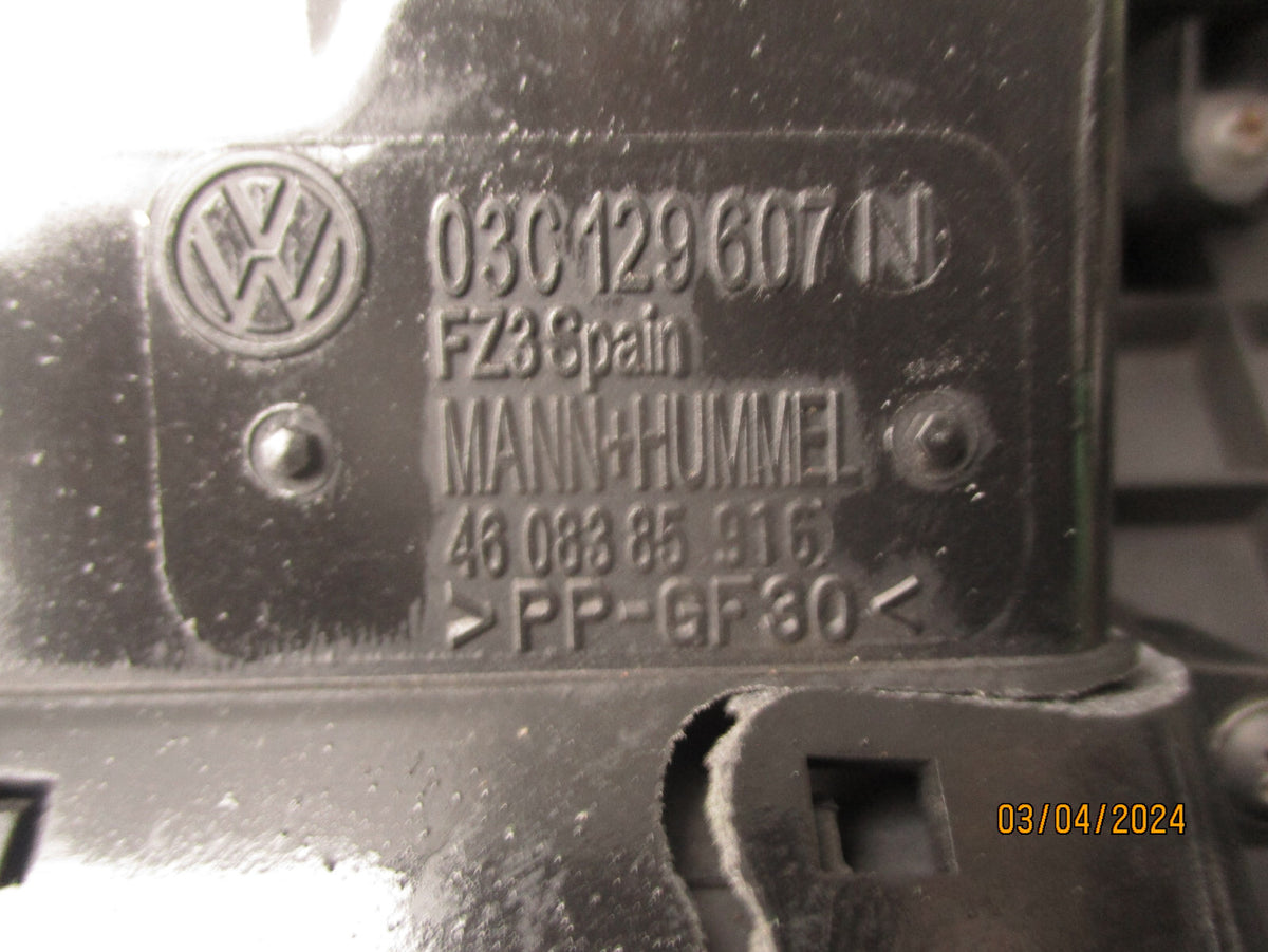 2005 VOLKSWAGEN GOLF MK5 AIR FILTER HOUSING BOX & ENGINE COVER 03C129607N