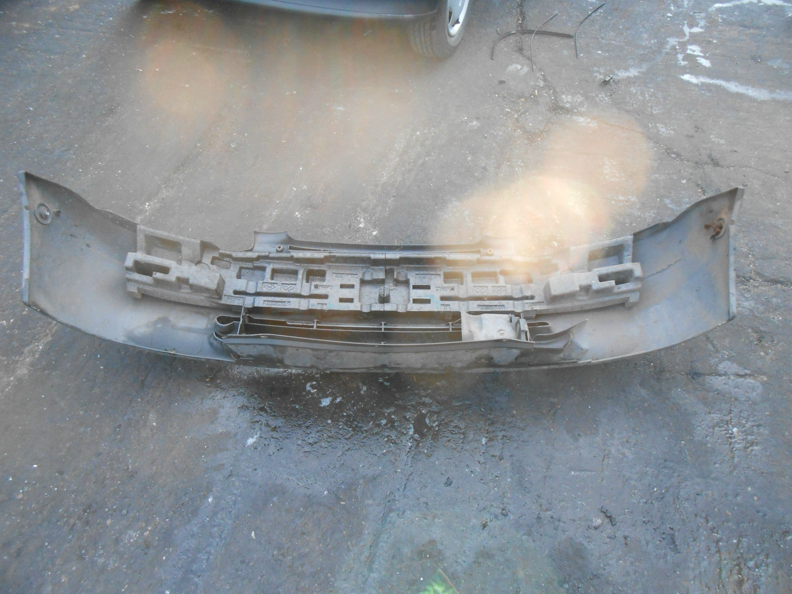 RENAULT KANGOO MK1 PH1 2001 COMPLETE BLACK PLASTIC FRONT BUMPER