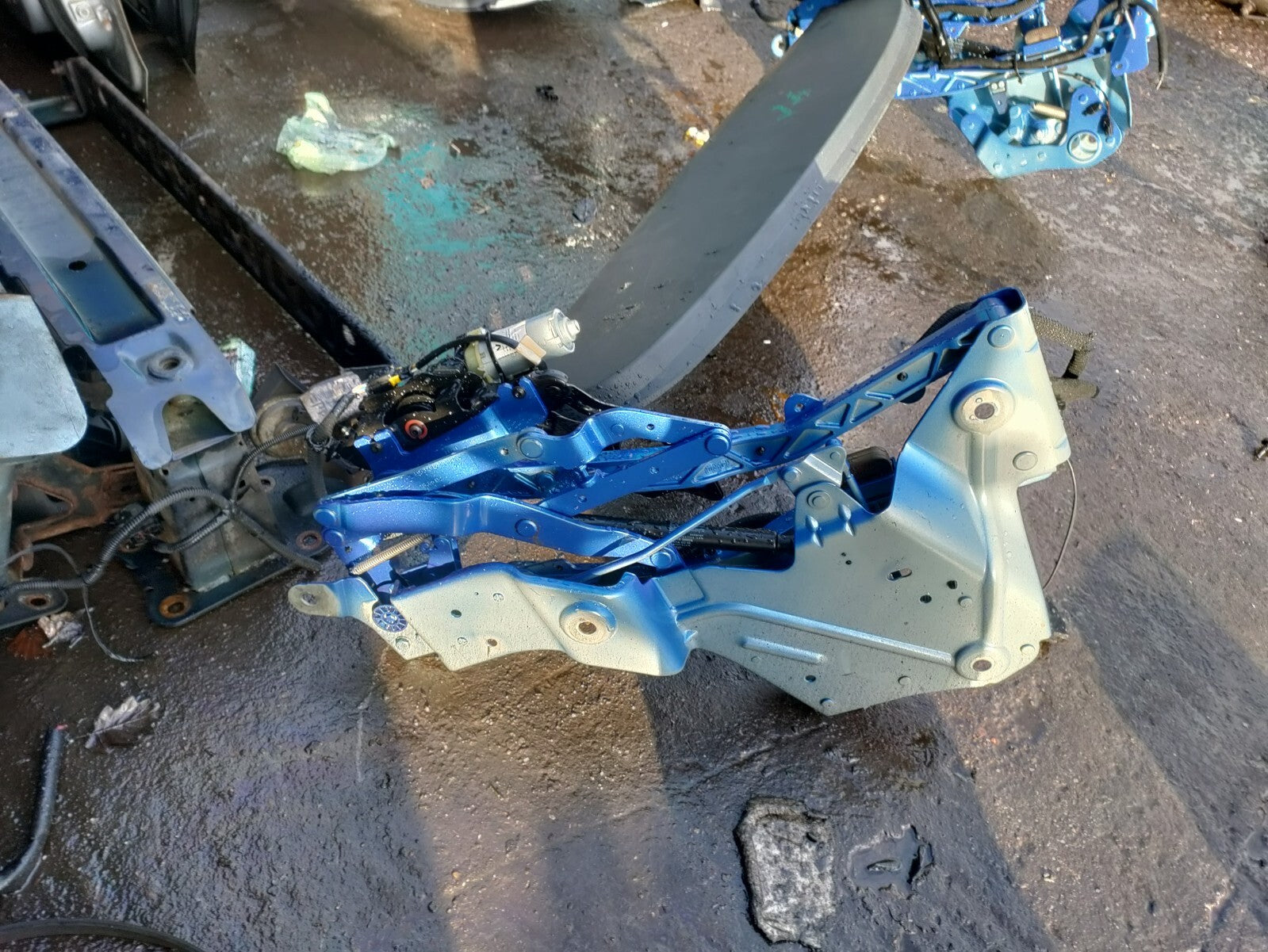 2015 RENAULT MEGANE 1.6 DIESEL BOOT ROOF HINGE MECHANISM
