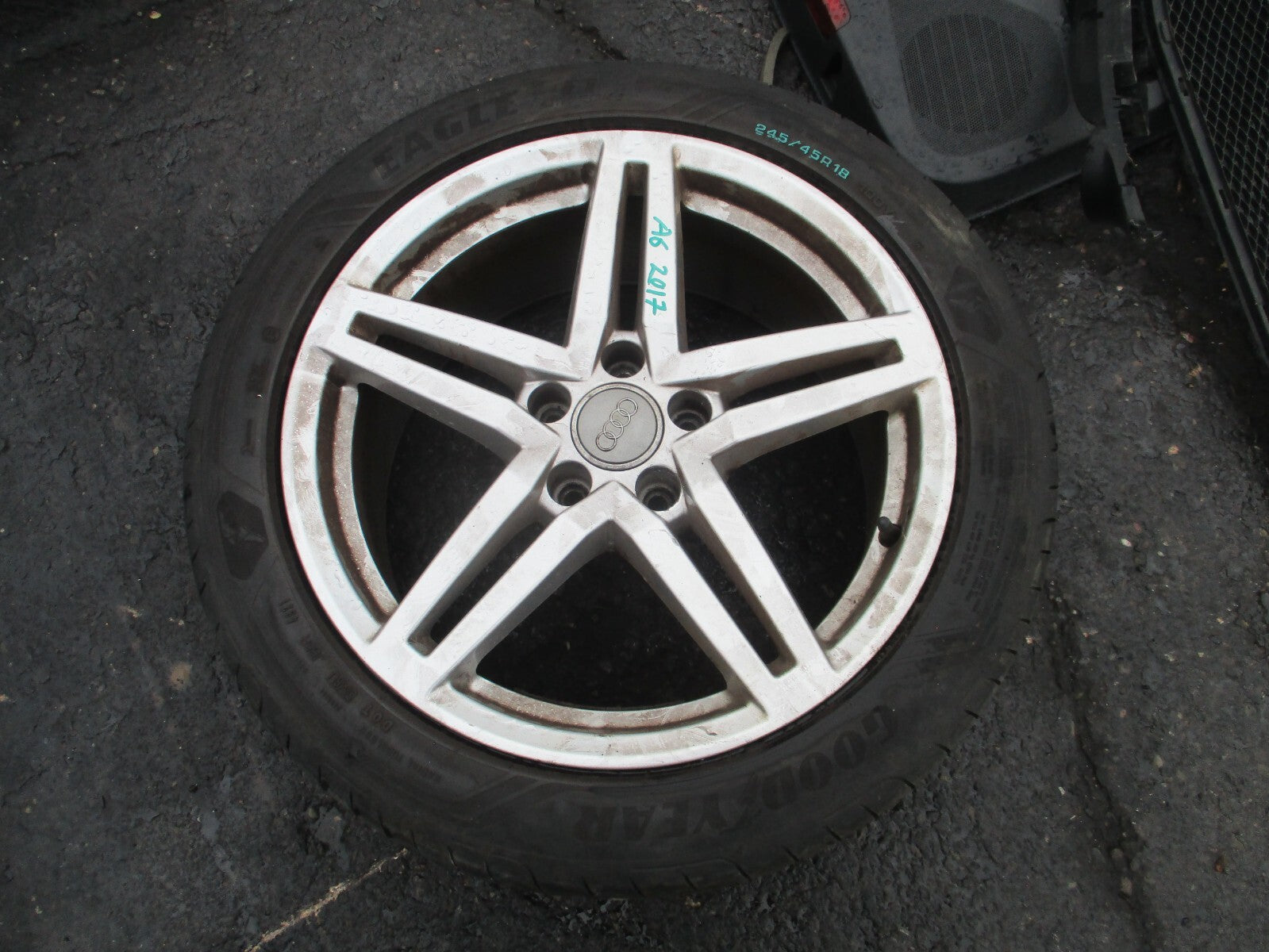 2017 AUDI A6 C7 18 INCH ALLOY WHEEL WITH TYRE 245/45R18 4G0601025CP REF 3