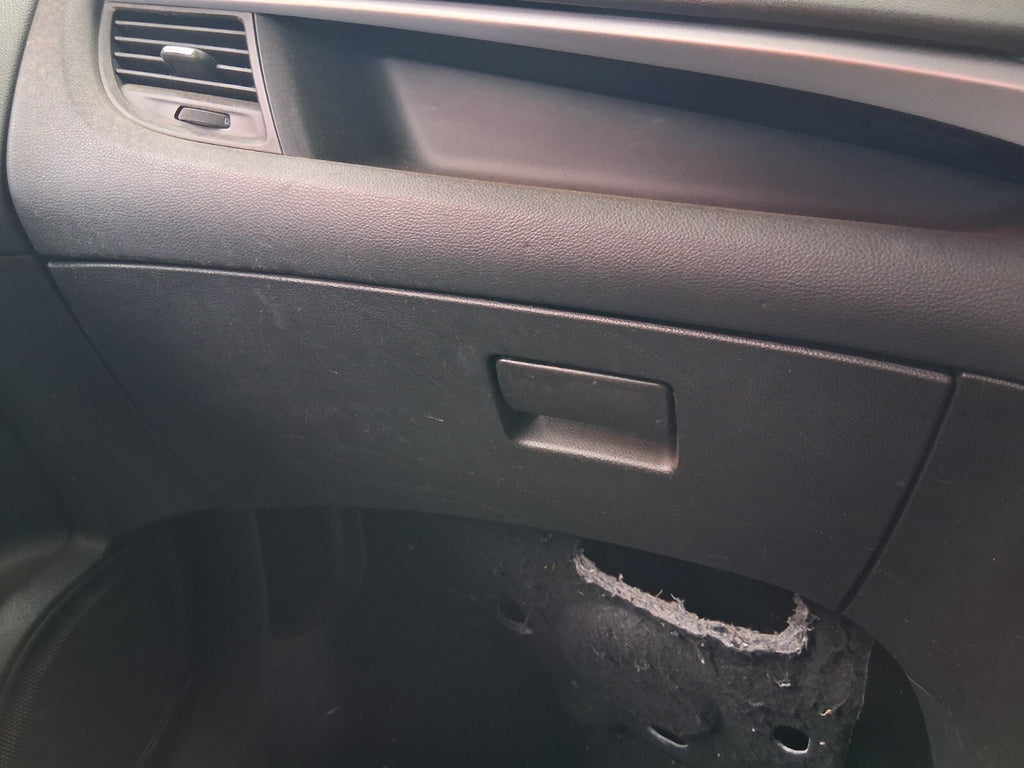 2014 VAUXHALL ZAFIRA TOURER C MK3 GLOVE BOX FRONT STORAGE COMPARTMENT