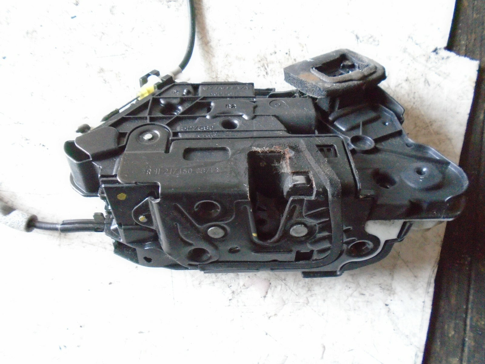 VOLKSWAGEN POLO 2014 MK5 OSF FRONT DRIVER SIDE DOOR LOCK MECHANISM 5K2837016