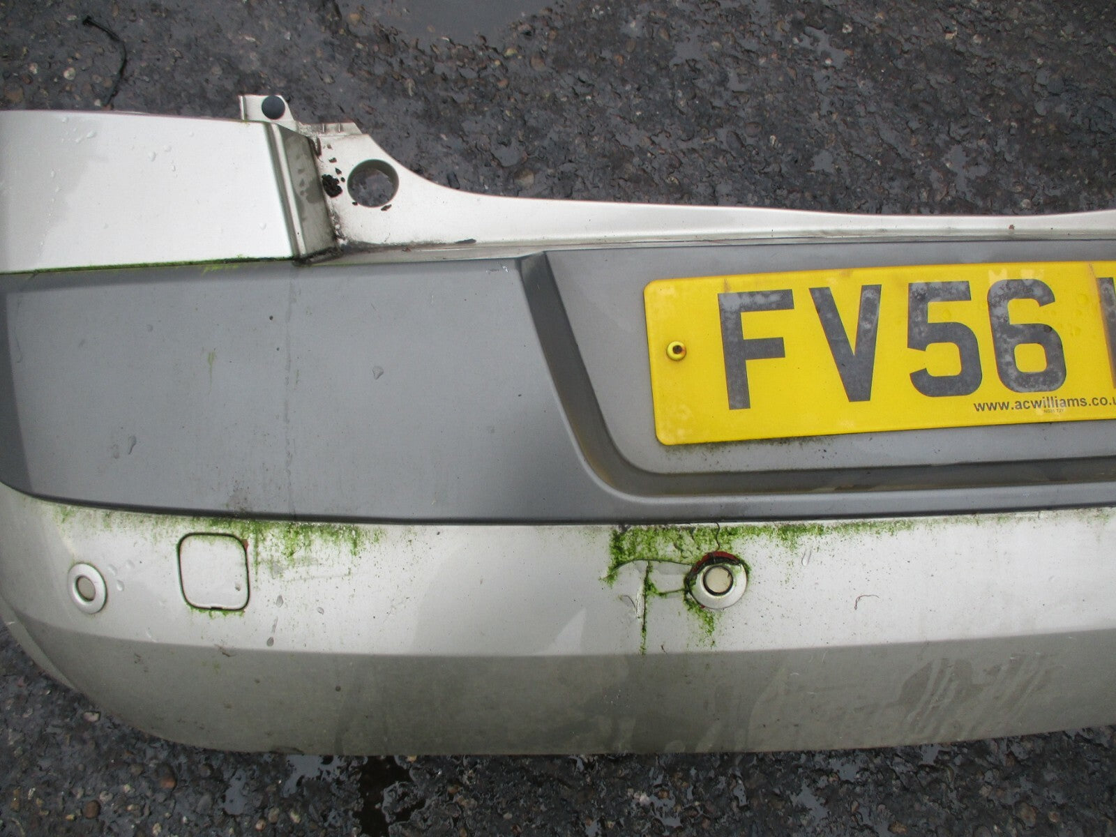 RENAULT MEGANE MK2 2006 COMPLETE REAR BUMPER & REVERSE SENSORS BEIGE GOLD