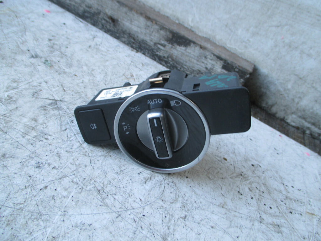 MERCEDES GLA MK1 X156 2019 HEADLIGHT CONTROL SWITCH A2129050551