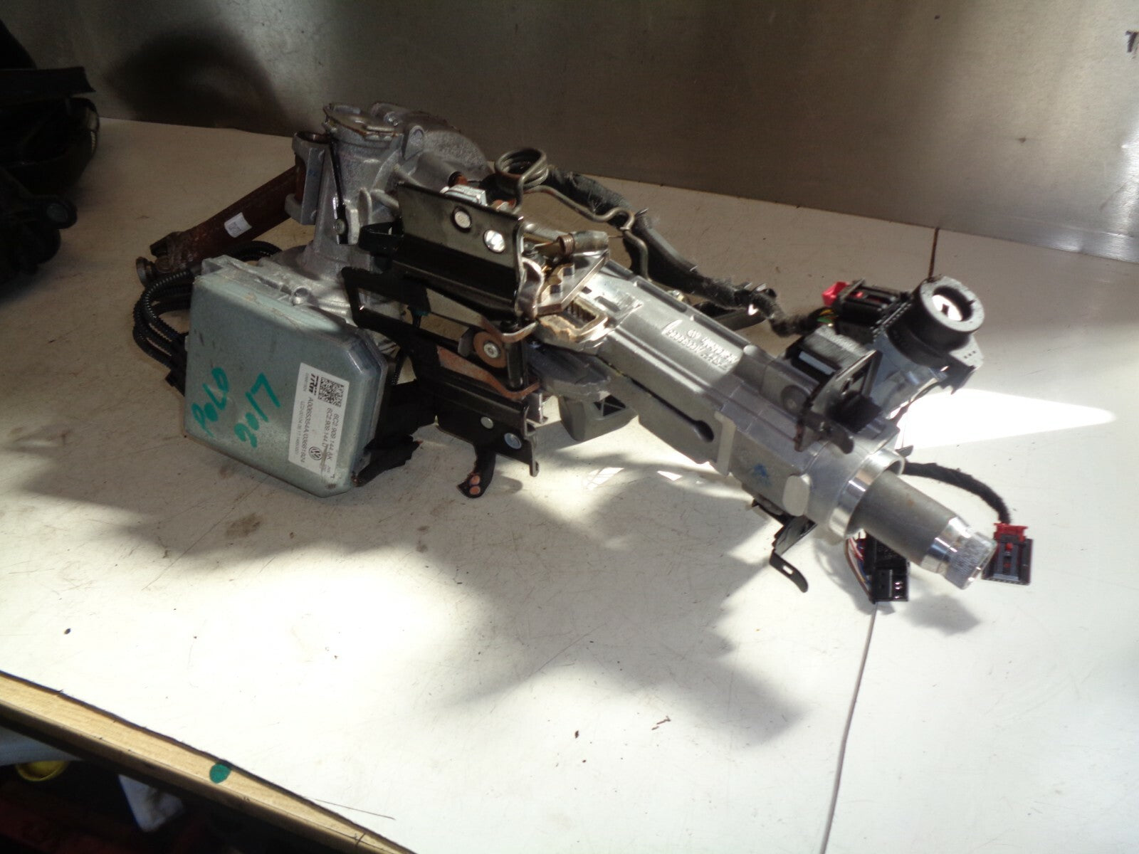 VW VOLKSWAGEN POLO SKODA FABIA 2017 1.0 PETROL STEERING COLUMN 6C2423510BQ