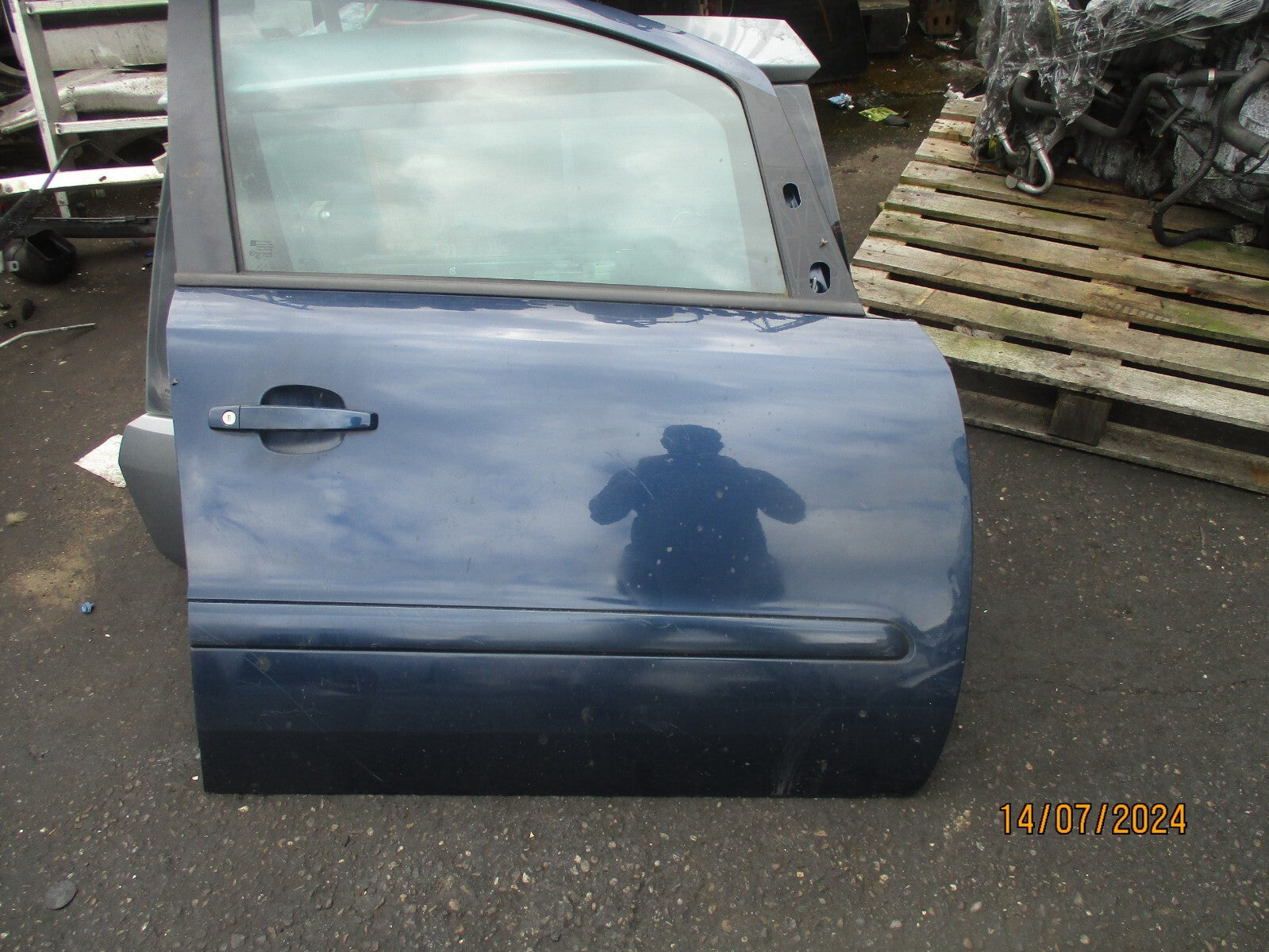 2011 VAUXHALL ZAFIRA B OSF DRIVER SIDE FRONT DOOR Z22A BLUE