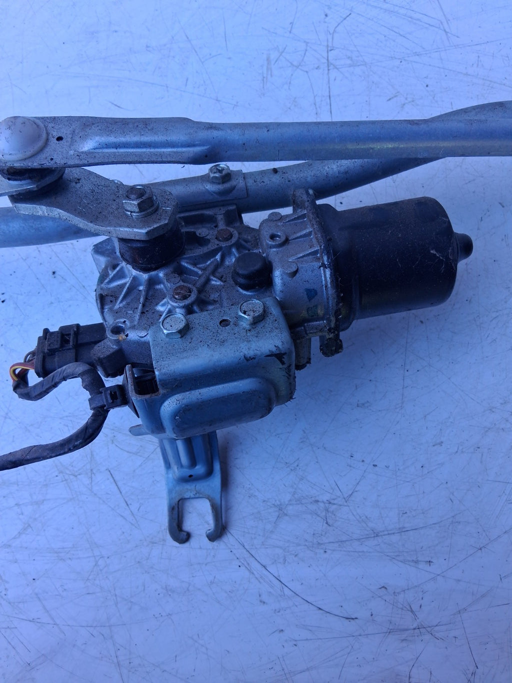 MINI CLUBMAN 2020 09 FRONT WIPER MOTOR AND LINKAGE 7380750