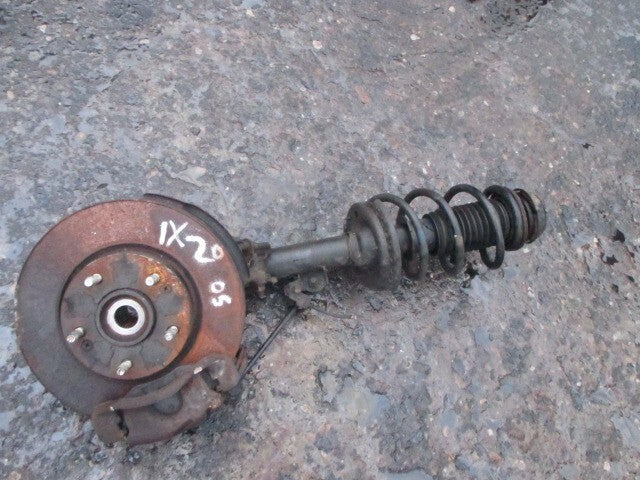 HYUNDAI IX20 2018 1.6 DIESEL MANUAL OS DRIVER SIDE FRONT SHOCK CALIPER LEG HUB