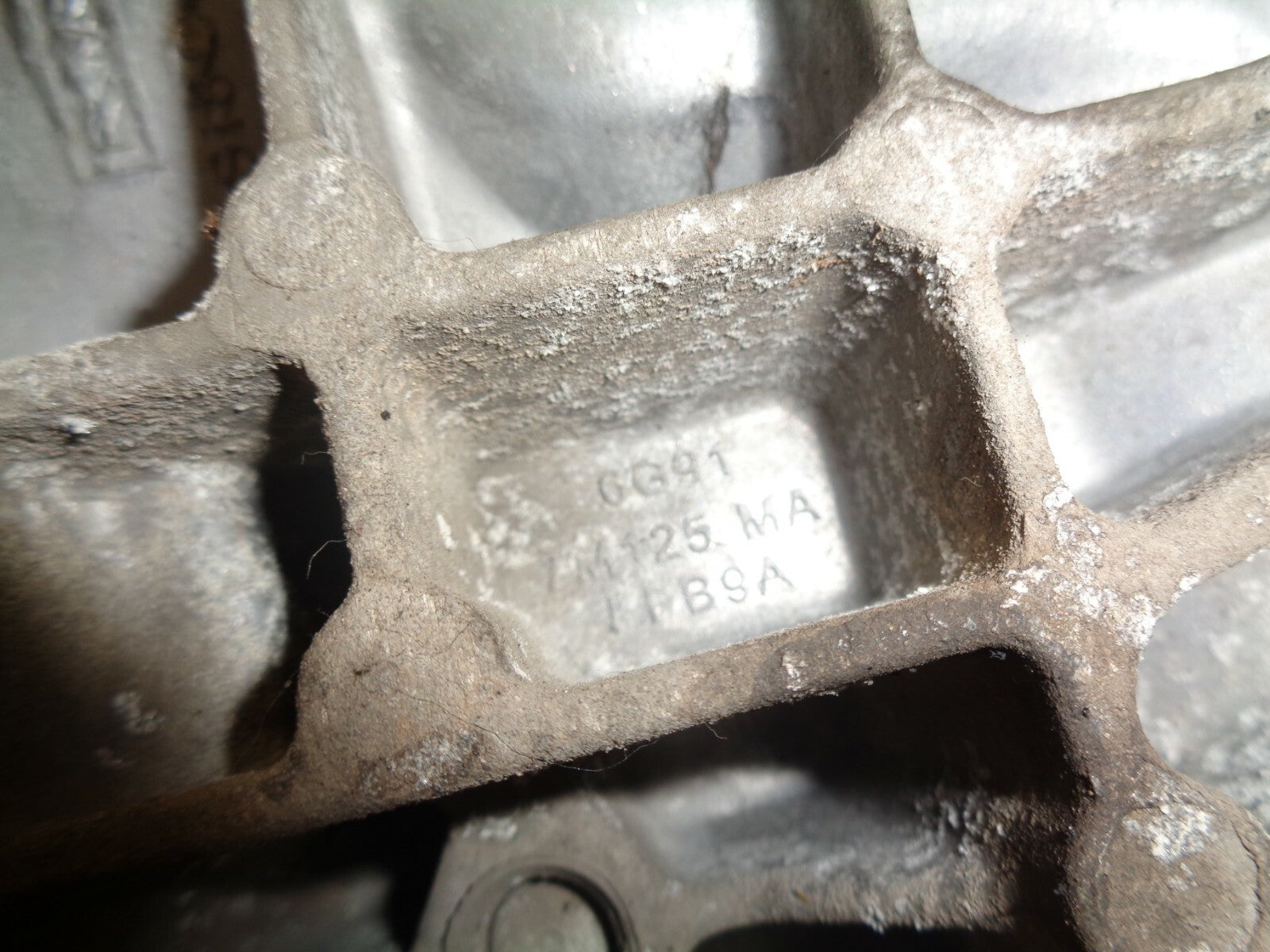 FORD MONDEO 2013 MK4 MOUNT BRACKET 6G917M1125MA