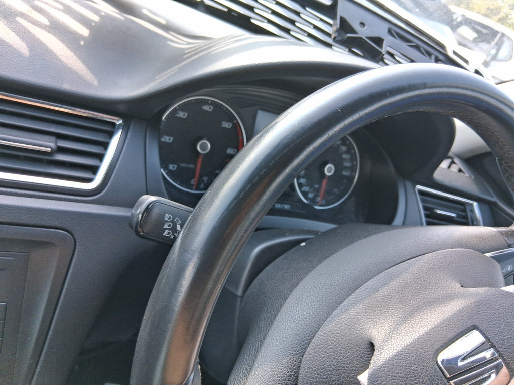 SEAT TOLEDO MK4 KG 2018 MULTIFUNCTION BLACK LEATHER STEERING WHEEL