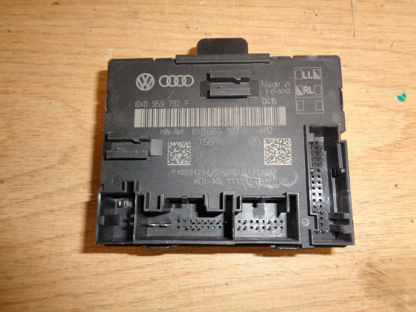AUDI A1 2017 8X FRONT LEFT PASSENGER SIDE DOOR CONTROL MODULE 8X0959792