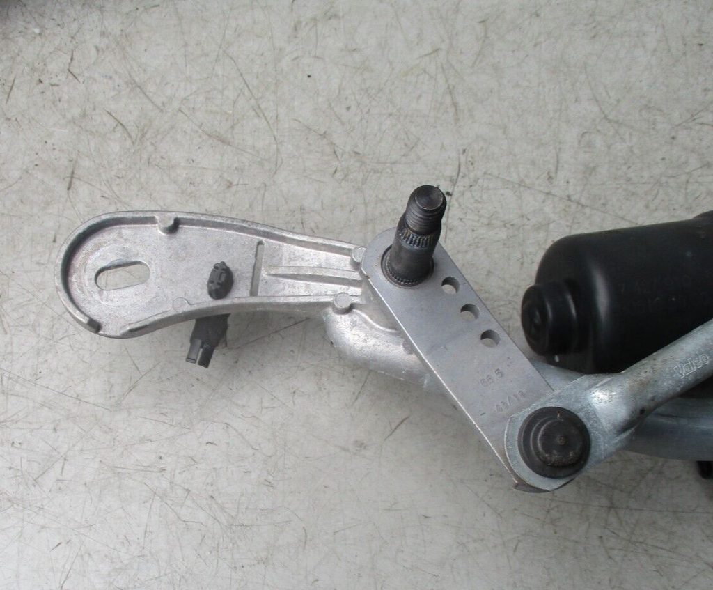 BMW 3 SERIES G20 2019 FRONT WINDSCREEN WIPER MOTOR AND LINKAGE W000090851
