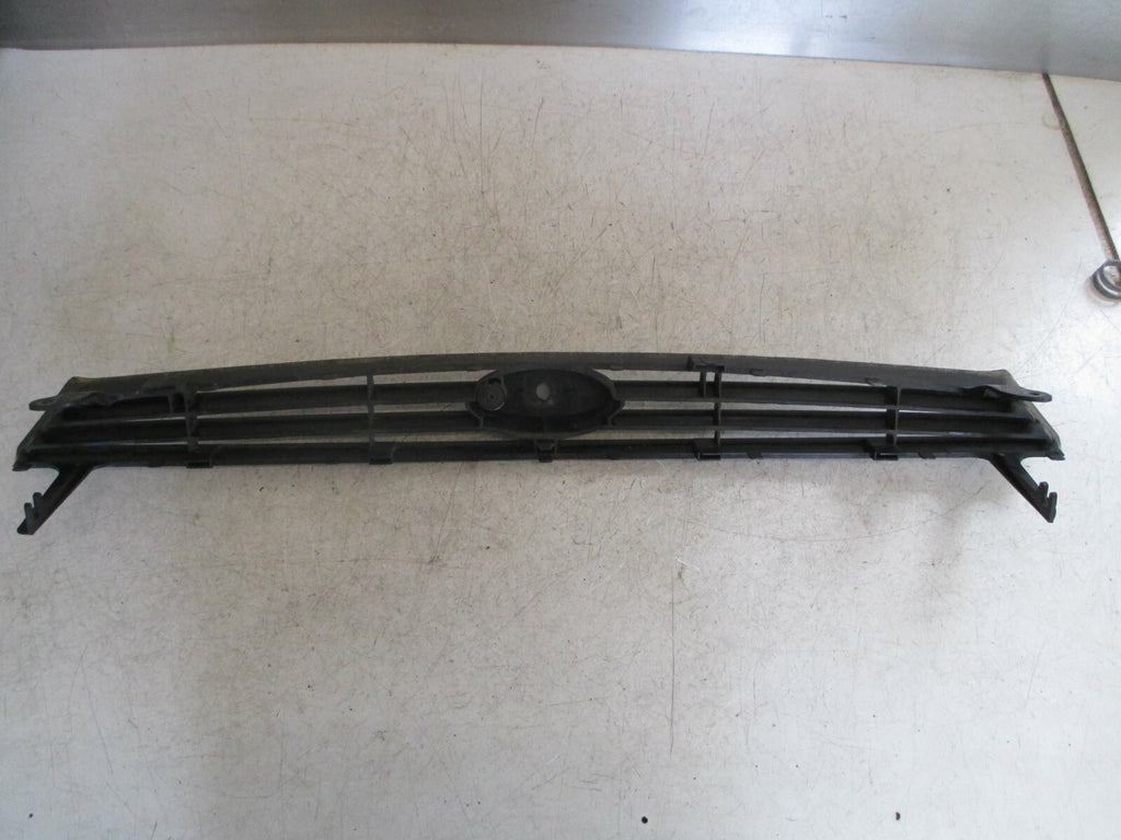FORD FOCUS 2001 MK1 FRONT GRILL 980AB8200A