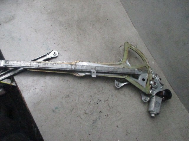 2003 TOYOTA RAV4 NSF PASSENGER SIDE WINDOW MOTOR & REGULATOR 8572032150