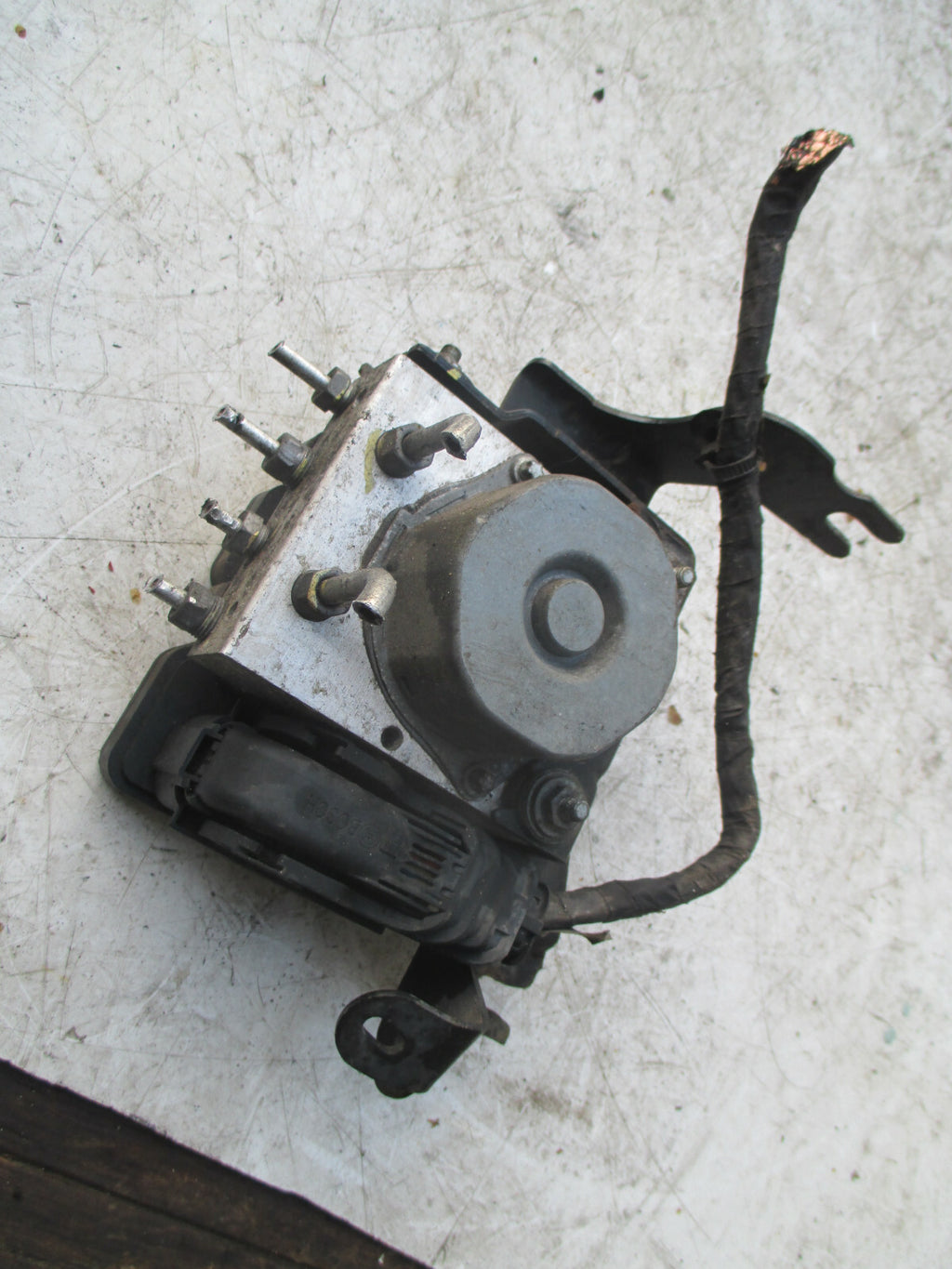 DACIA SANDERO 2015 MK2 1.5 DIESEL ABS PUMP & MODULATOR 476605492R