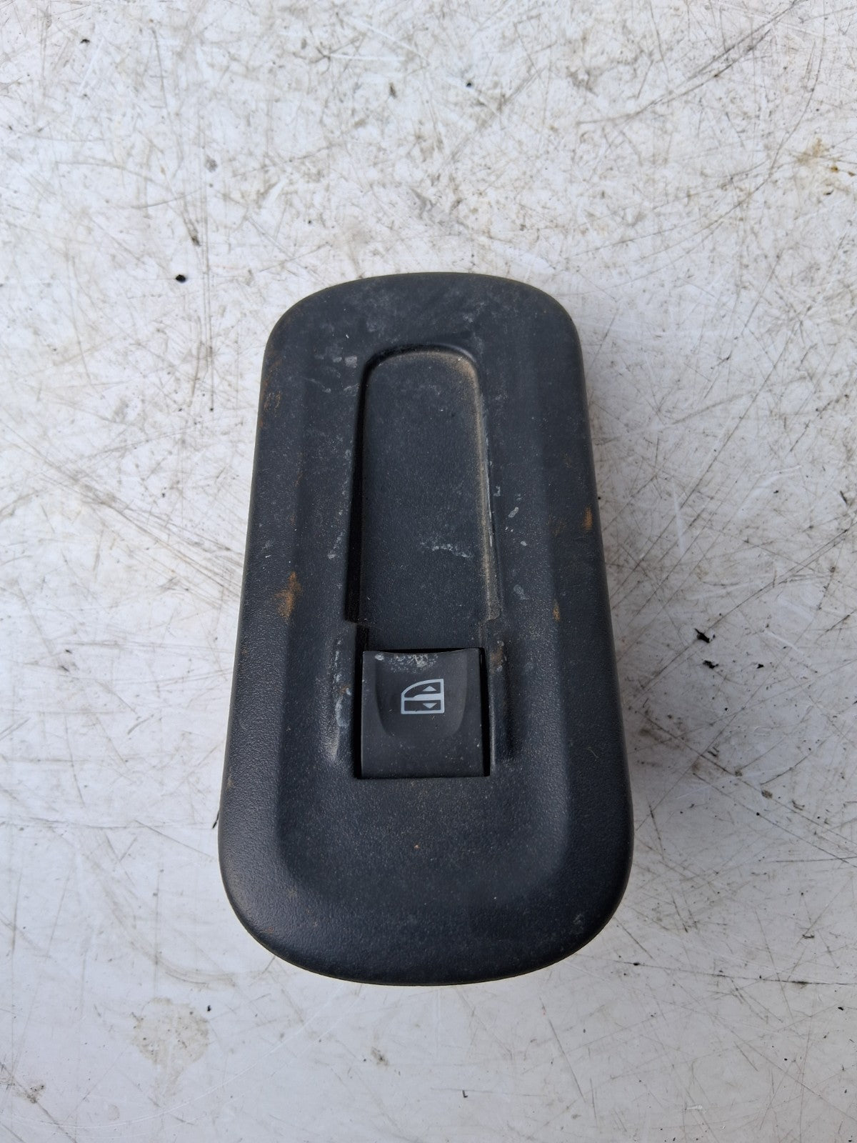 2023 RENAULT MASTER MK3 NSF PASSENGER SIDE FRONT LEFT WINDOW SWITCH 254110176R