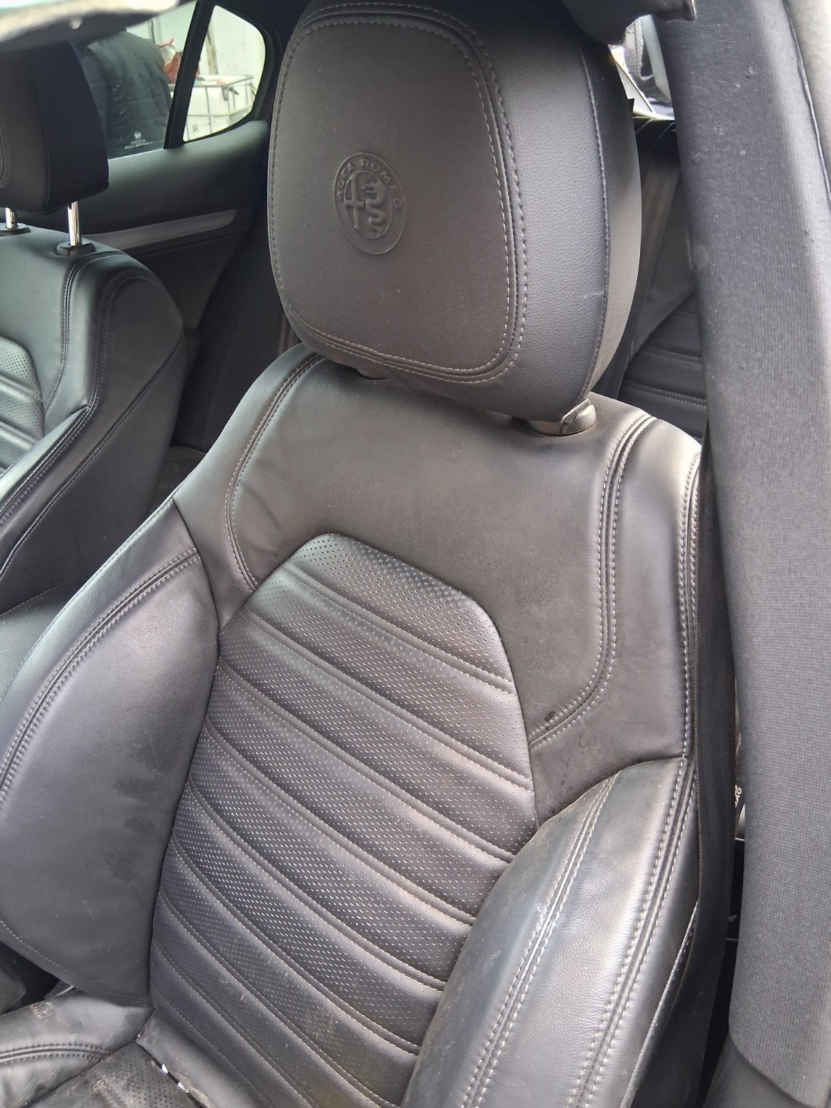2022 ALFA ROMEO STELVIO 4Q NSF PASSENGER SIDE FRONT LEFT COMPLETE LEATHER SEAT