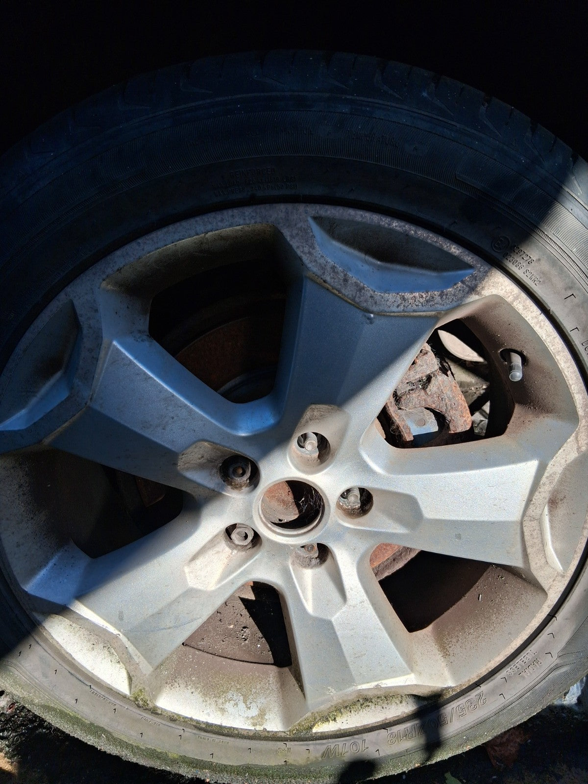 2009 FORD KUGA MK1 18 INCH ALLOY WHEEL WITH TYRE 235/50R18