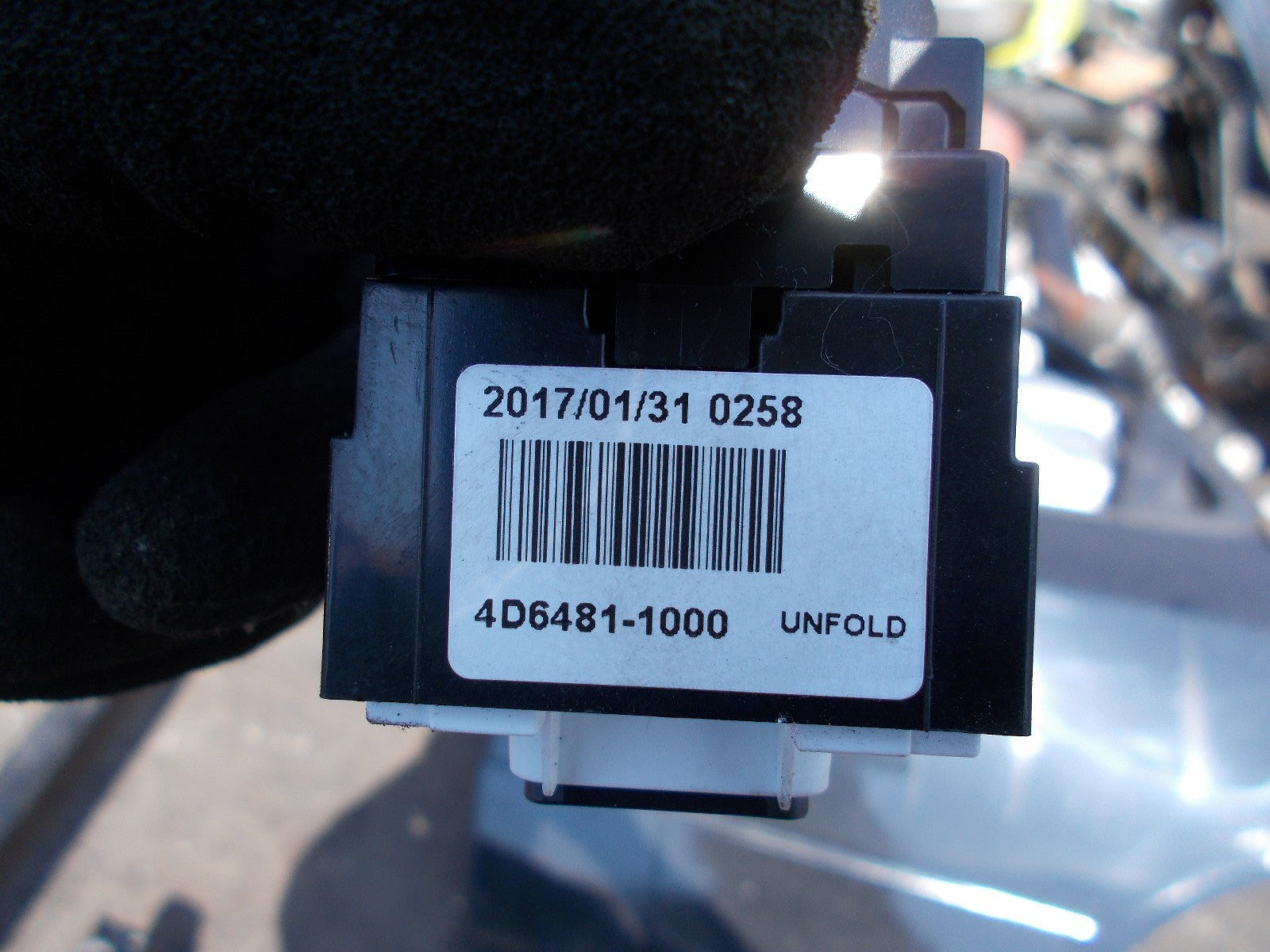 KIA RIO 2017 UB DRIVER SIDE WING MIRROR CONTROL SWITCH