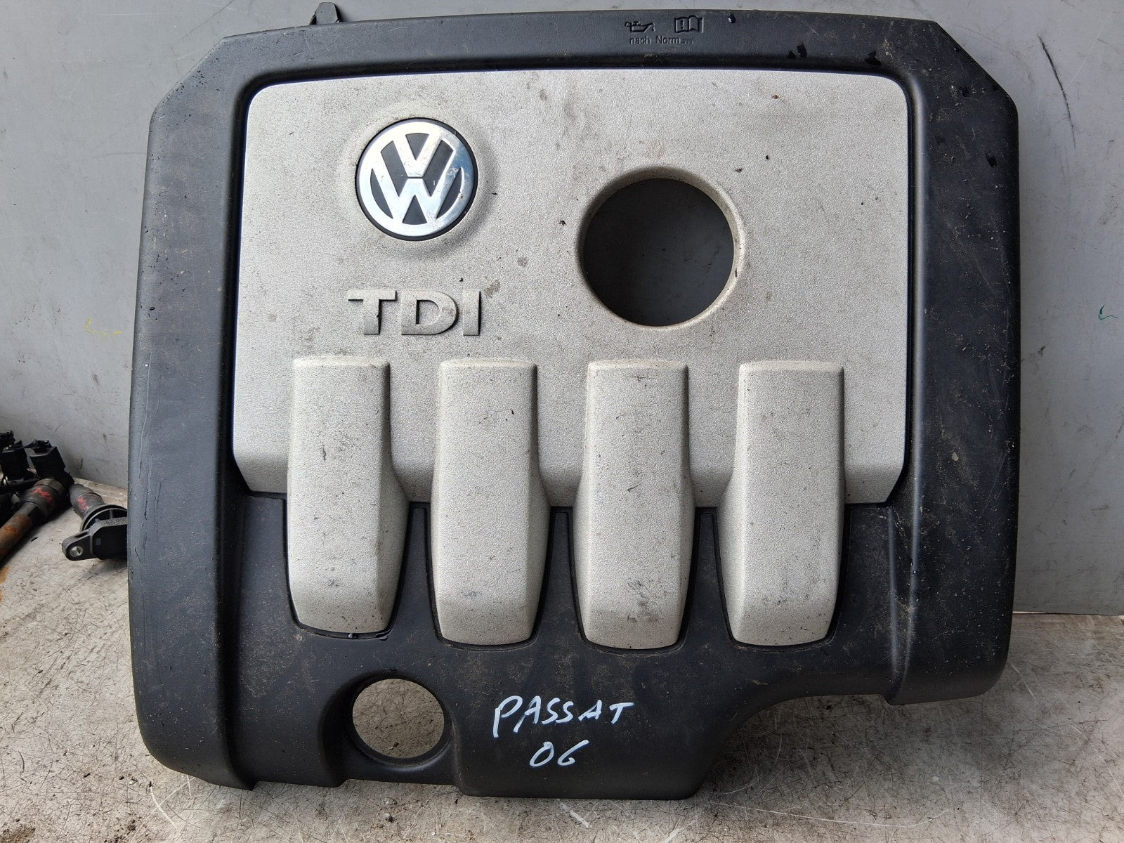 2006 VW VOLKSWAGEN PASSAT B6 ESTATE ENGINE COVER 03C103925