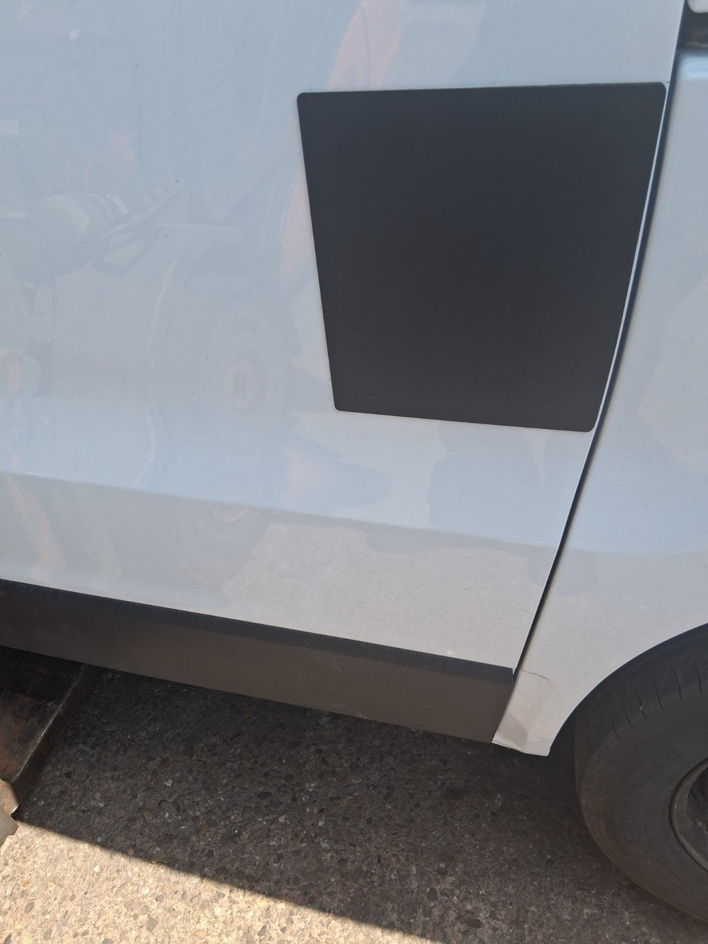 2025 RENAULT TRAFIC X82 MK3 NS PASSENGER SIDE SLIDING DOOR COMPLETE WHITE