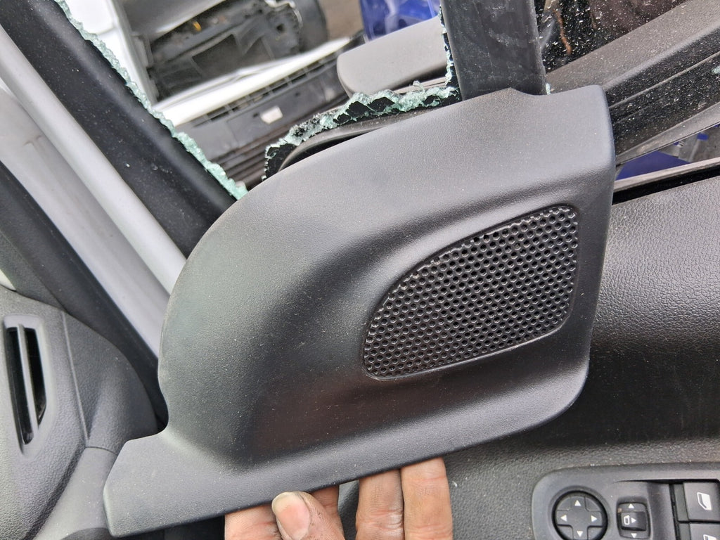 2024 TOYOTA PROACE CITY OS DRIVER SIDE DOOR SPEAKER TRIM 9816792777