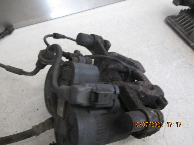 BMW MINI CLUBMAN F54 2016 1.5 OSR DRIVER SIDE REAR BRAKE CALIPER 6798958