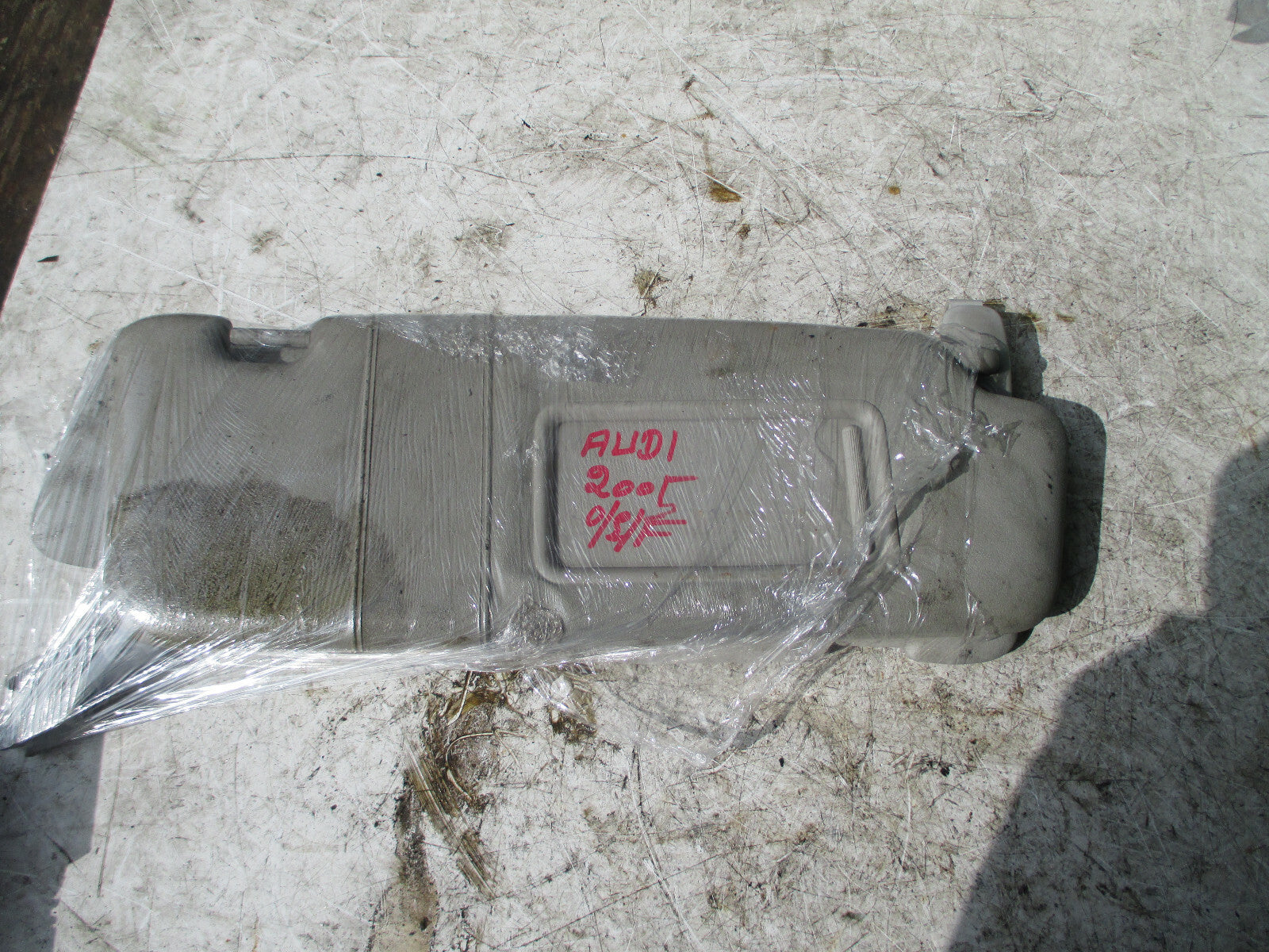 AUDI A3 2005 NSF OSF PASSENGER DRIVER SIDE FRONT SUN SHADE VISOR SET MIRROR GREY