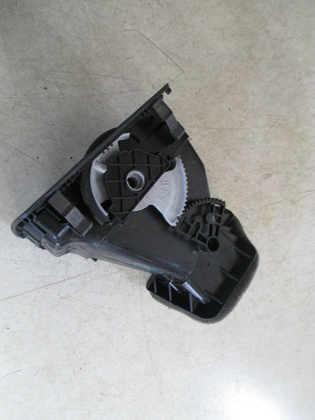 VOLKWAGEN GOLF MK6 2010 OS DRIVER SIDE FRONT HEATER VENT 5K0819710D