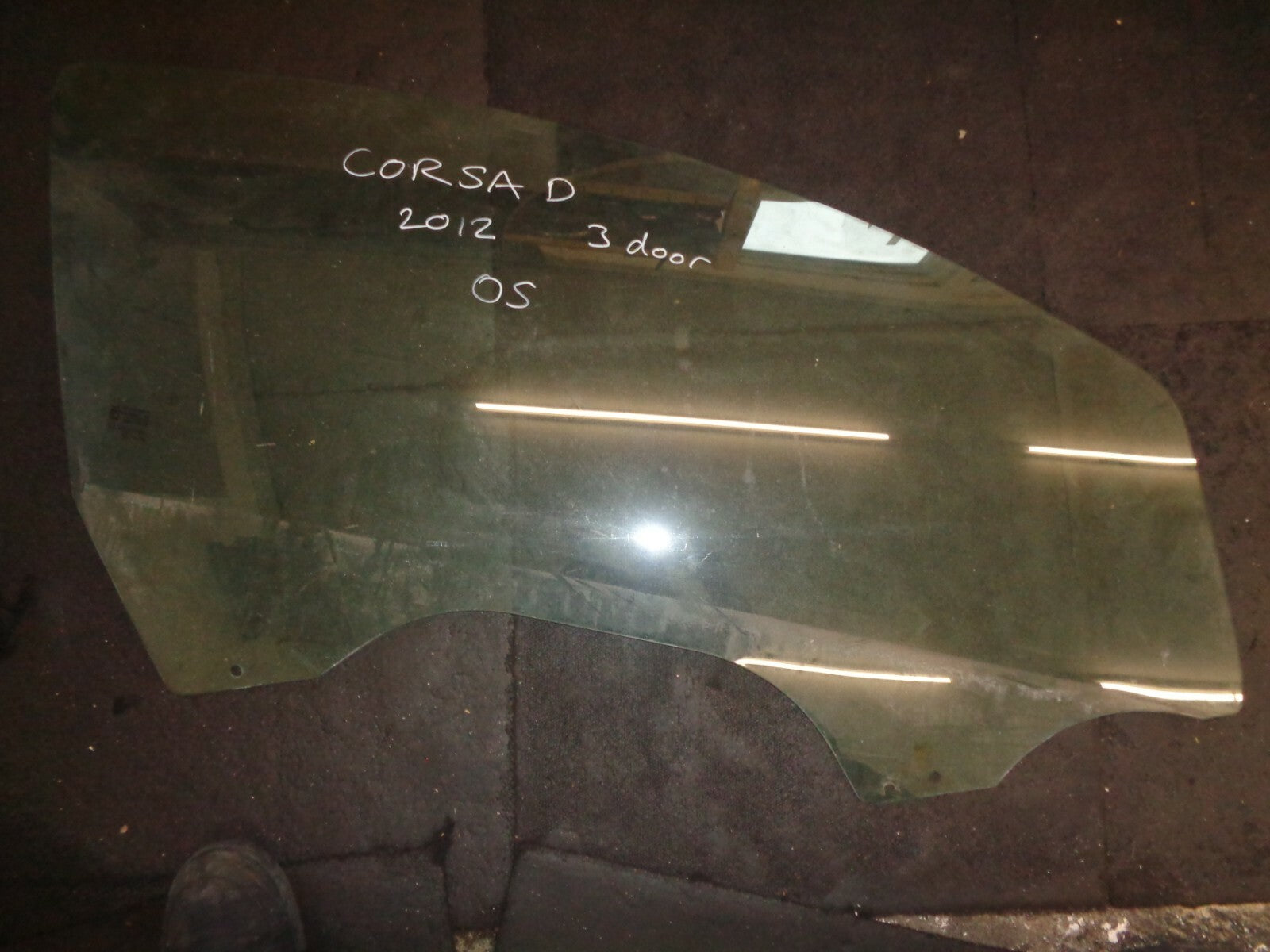 VAUXHALL CORSA D 2012 3 DOOR OS DRIVER SIDE FRONT WINDOW GLASS
