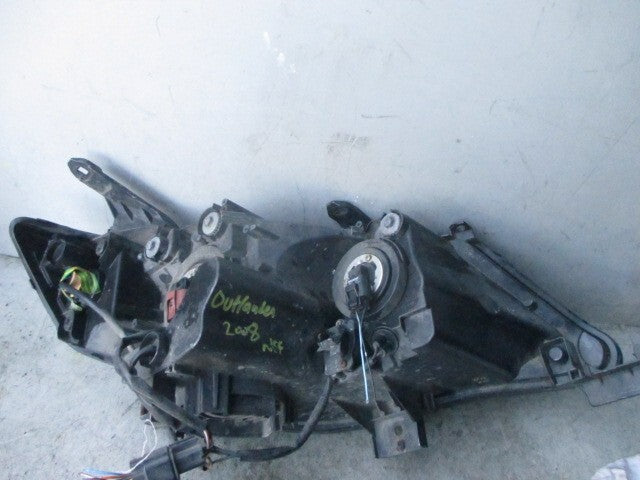 2008 MITSUBISHI OUTLANDER MK2 NSF PASSENGER SIDE LEFT FRONT HEADLIGHT