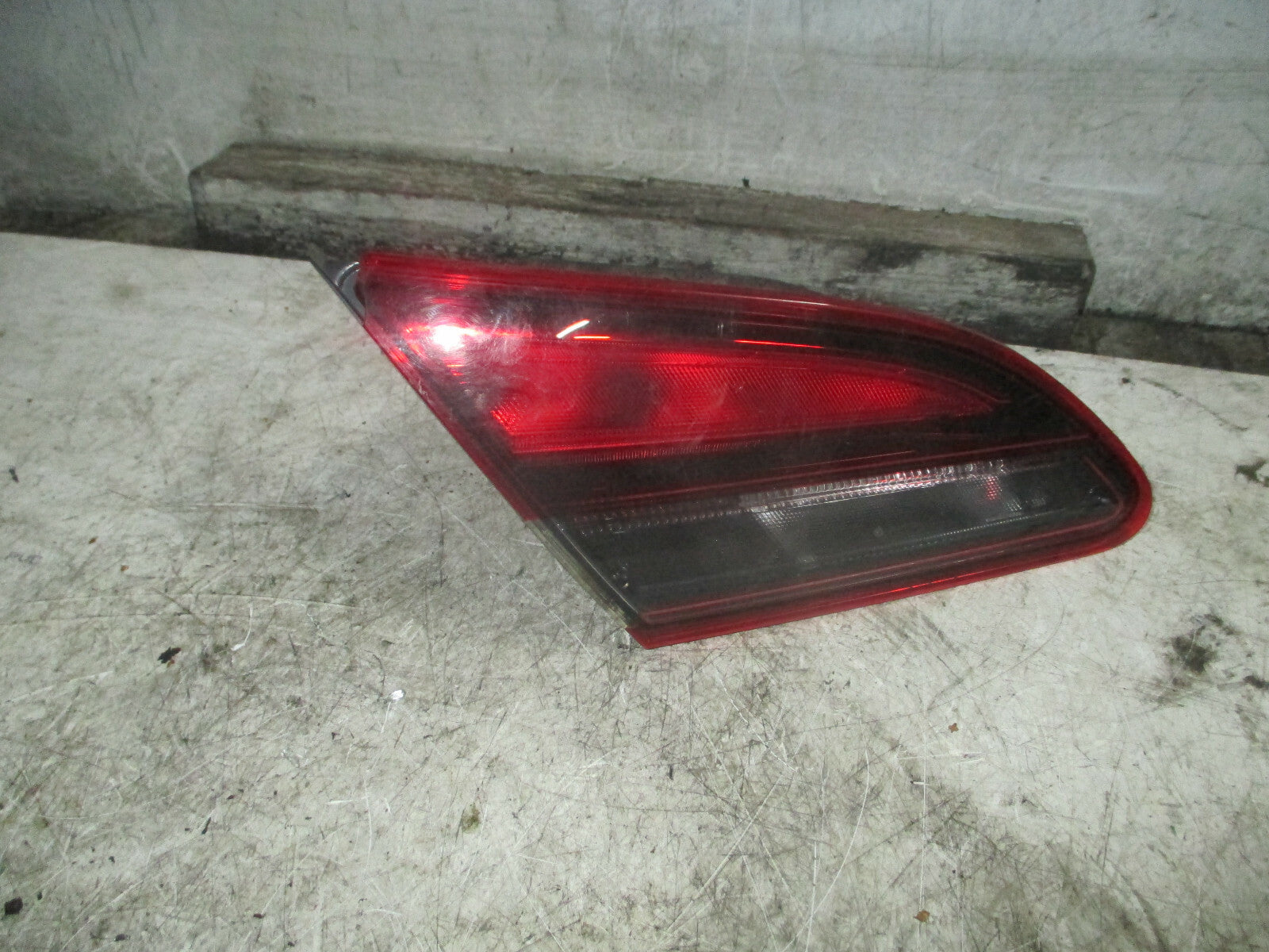 VAUXHALL ASTRA GTC 2016 3 DOOR NSR PASSENGER SIDE REAR TAIL LIGHT 13399954