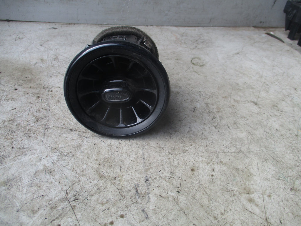 2021 MERCEDES SPRINTER W907 DASHBOARD MIDDLE AIR VENT A9108303201