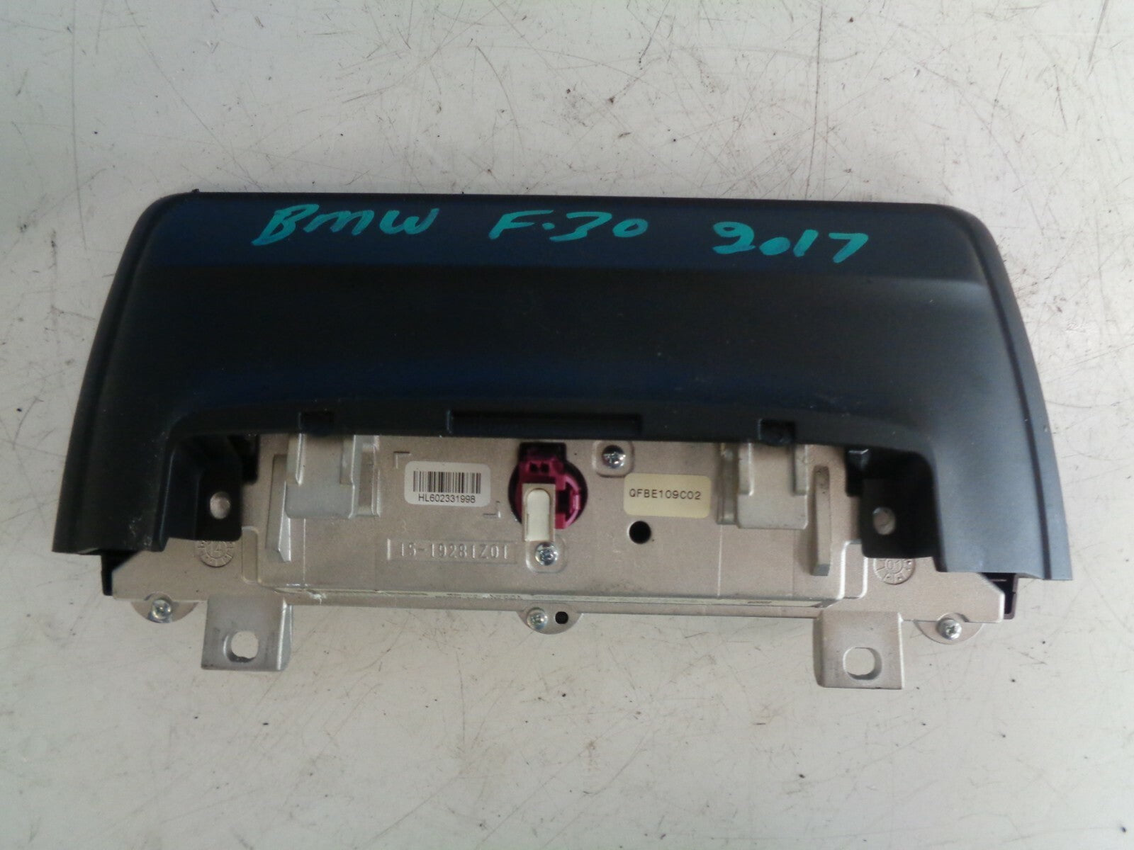 BMW 3 SERIES F30 2017 DISPLAY 6.5'' MULTIFUNCTION DISPLAY SCREEN DAMAGED 9292247